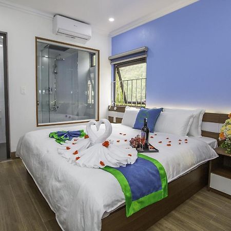 Cat Ba Hostel Cat Ba Island ภายนอก รูปภาพ